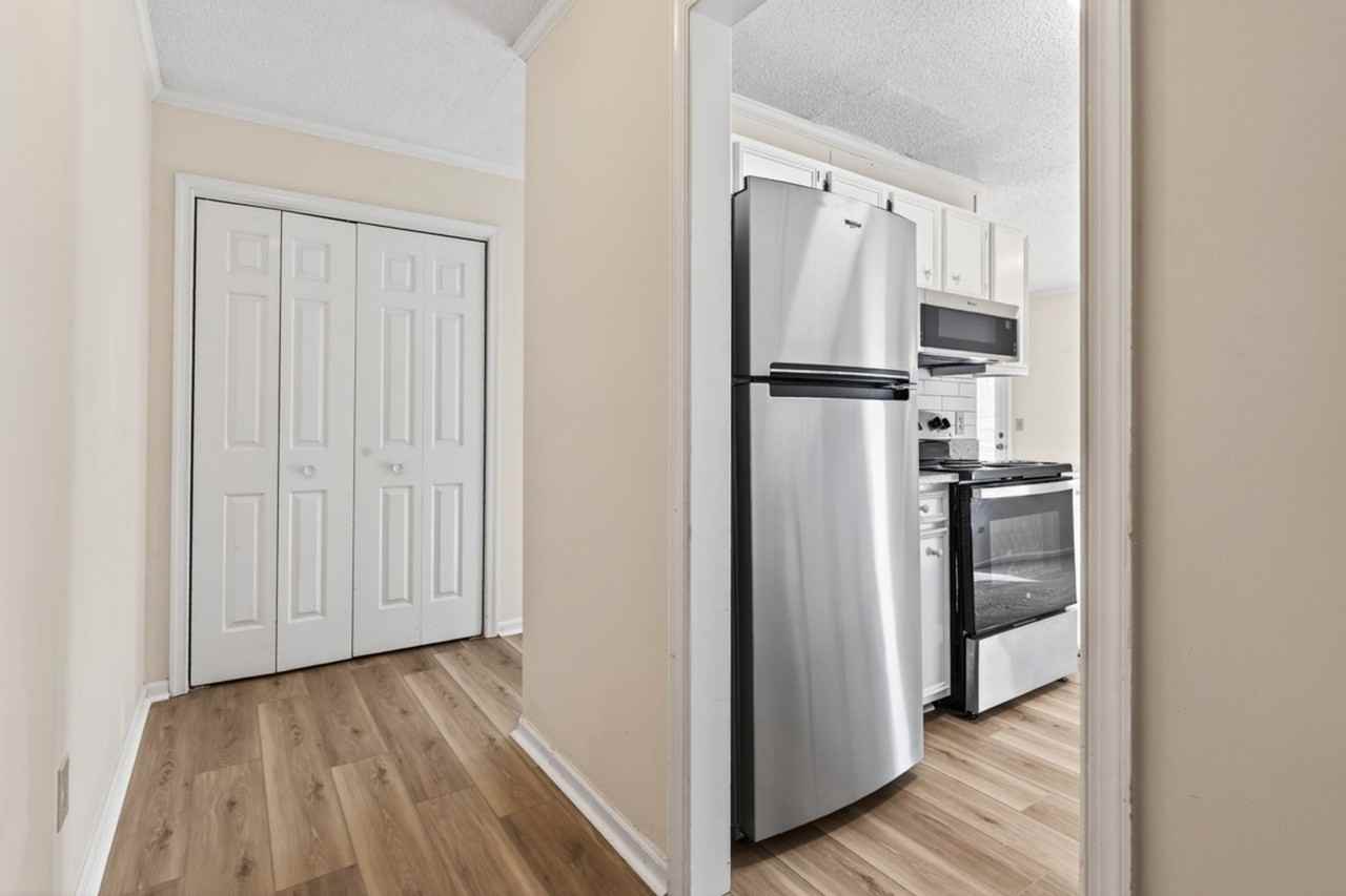 403 Wormwood Ln #D - Photo 5 of 27