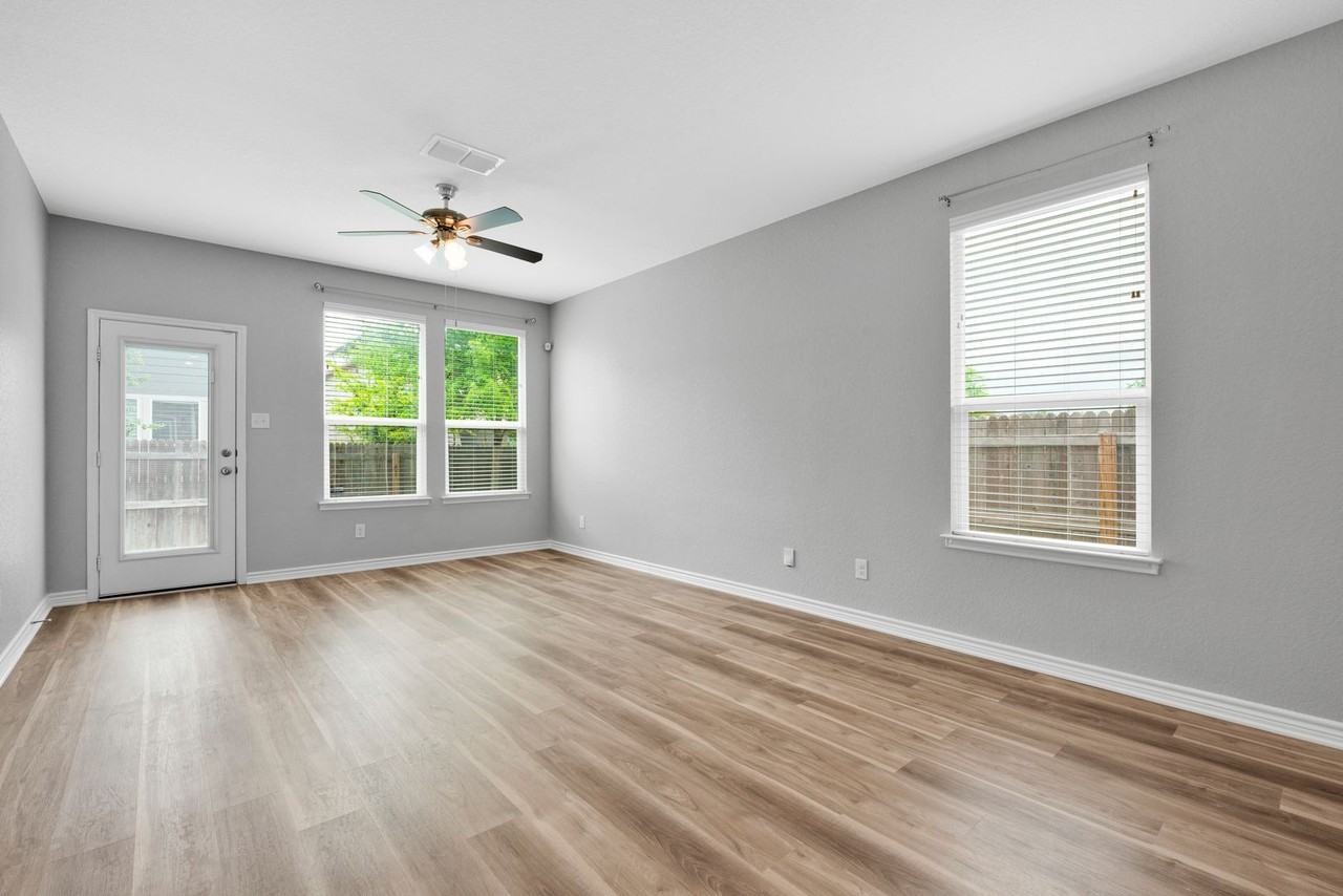 8326 Cactus Wren Hl - Photo 2 of 14