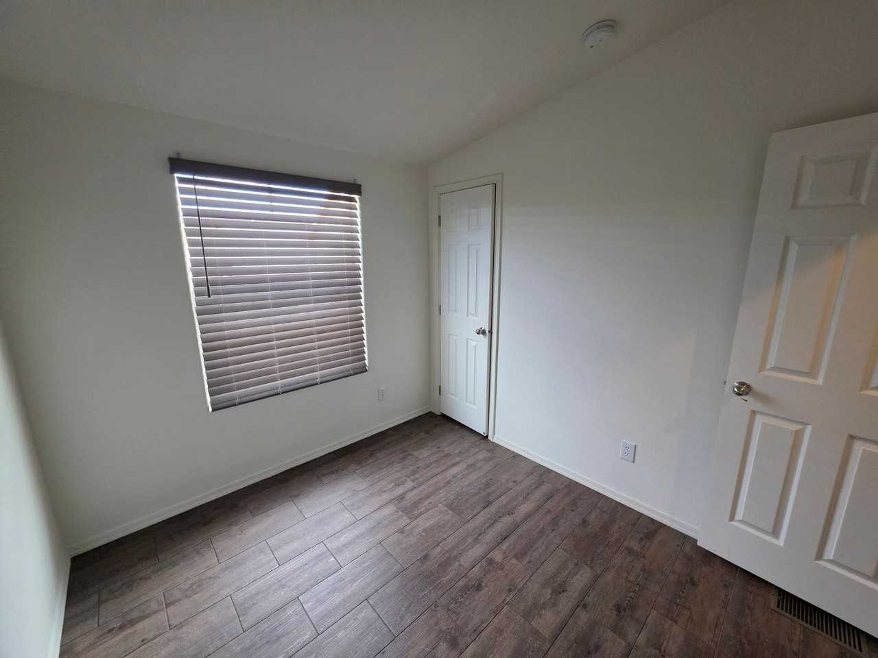 1960 Granada Dr - Photo 5 of 11