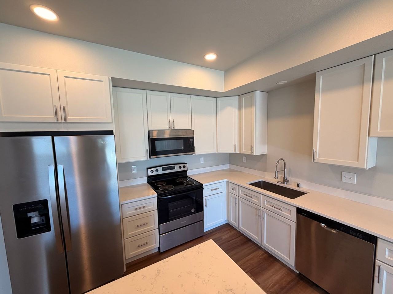 2016 East Vanetta Avenue - Photo 3 of 25