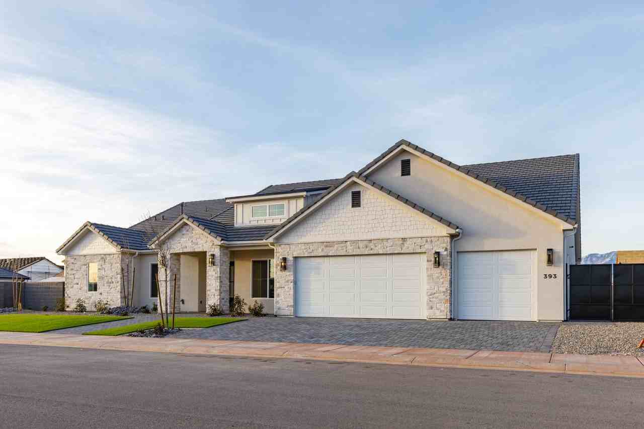 393 E Sidbury Rd - Photo 3 of 31