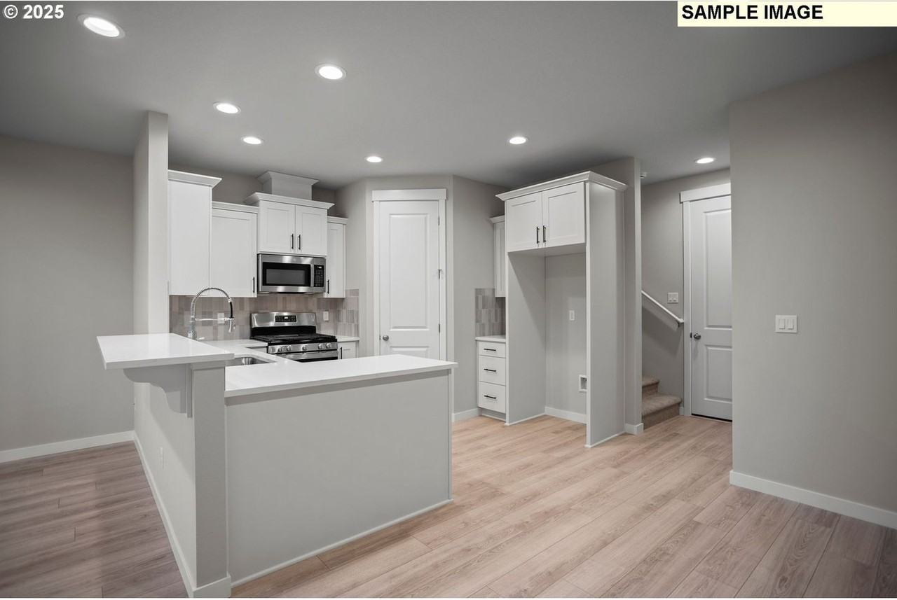 18426 Ne 46th Pl - Photo 7 of 25