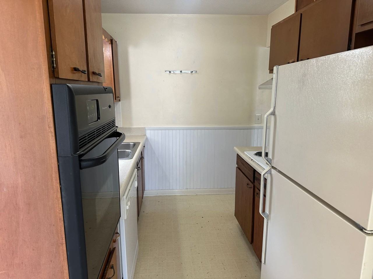 200 S Moss St - Photo 4 of 16