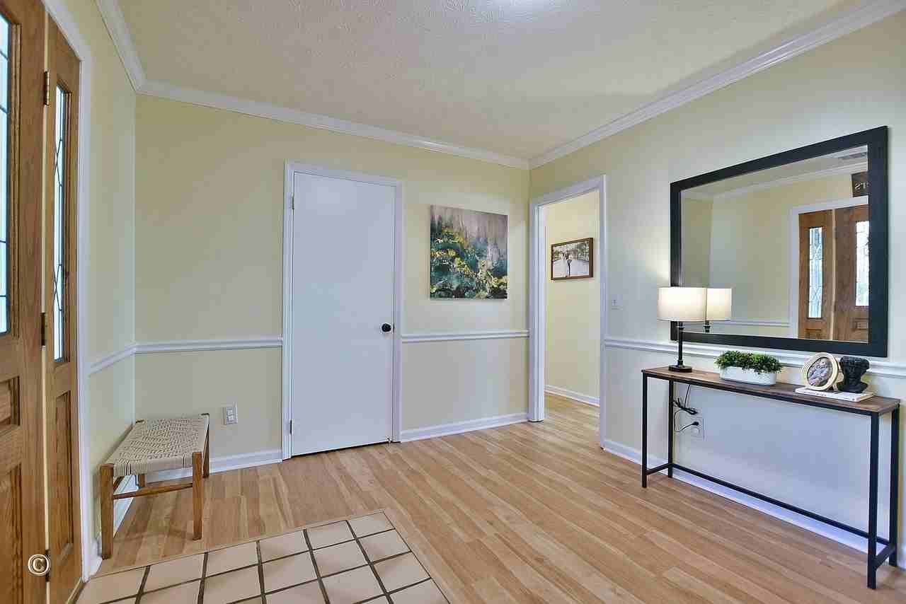 4404 Bridgewater Dr - Photo 3 of 21