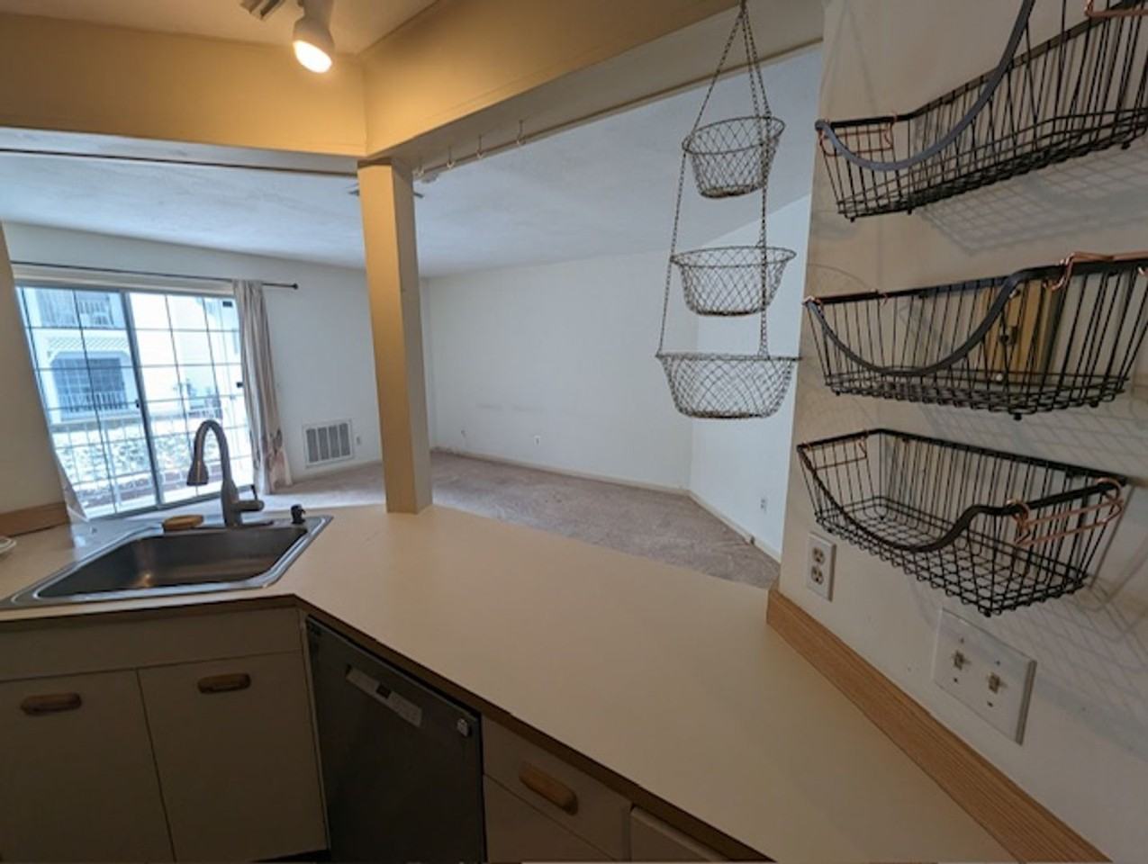 28 James St - Photo 4 of 15