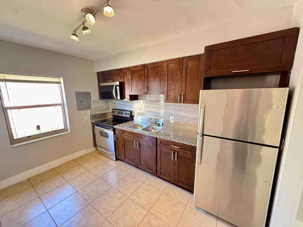 1467 Nw 53rd St #1 - Photo 7 of 30