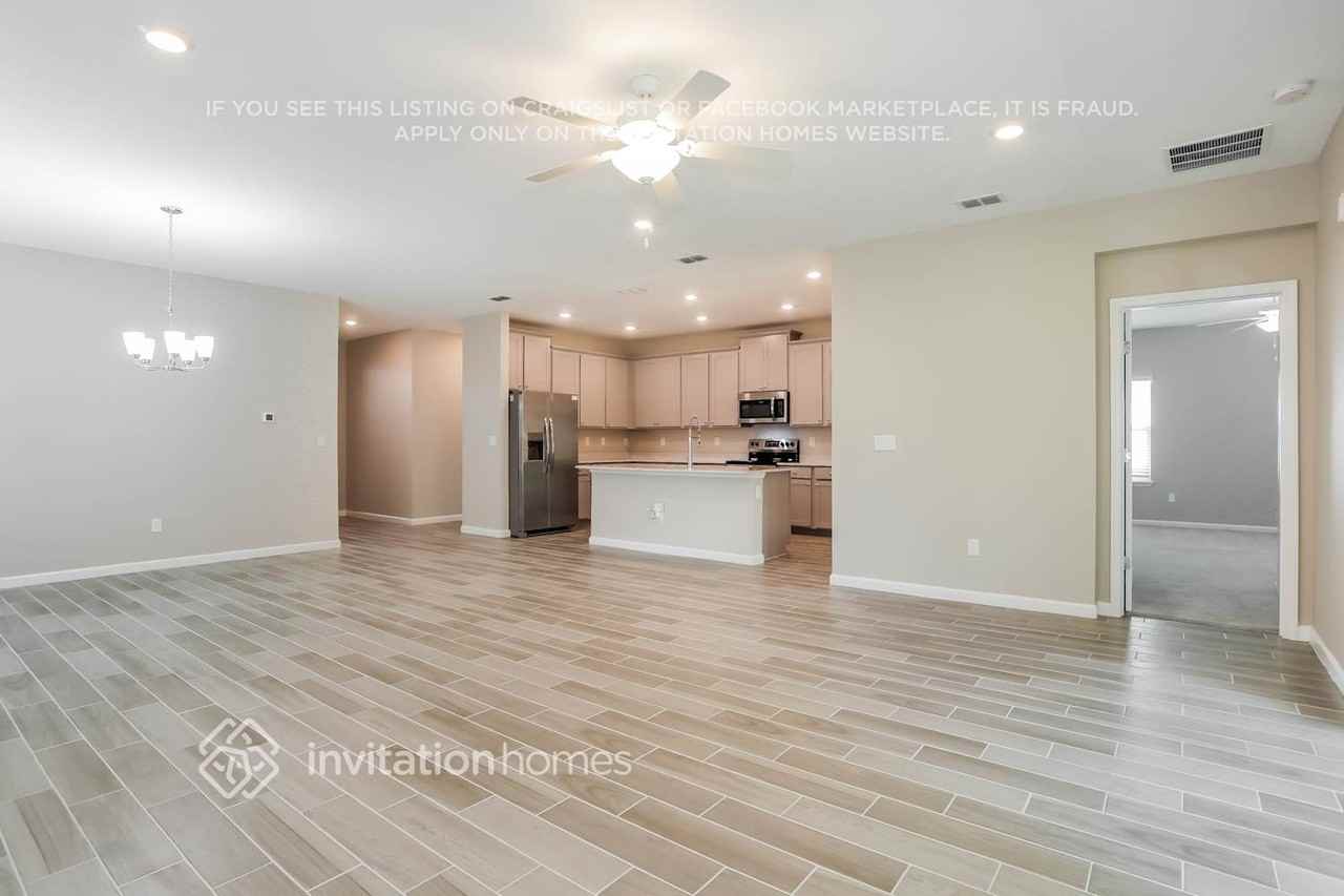 6337 Morning Bluff Dr - Photo 4 of 17