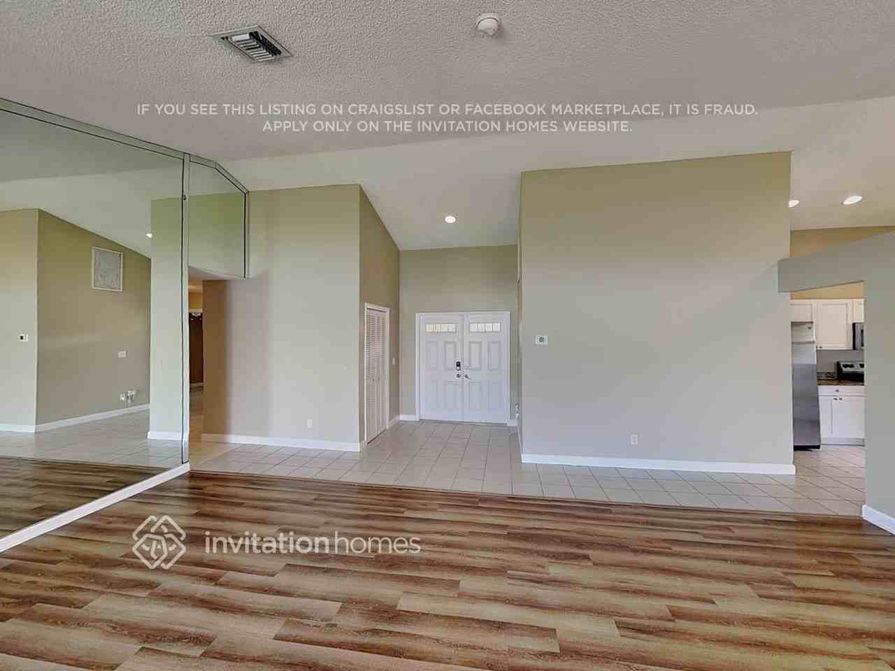 8315 Nw 80th St - Photo 4 of 18