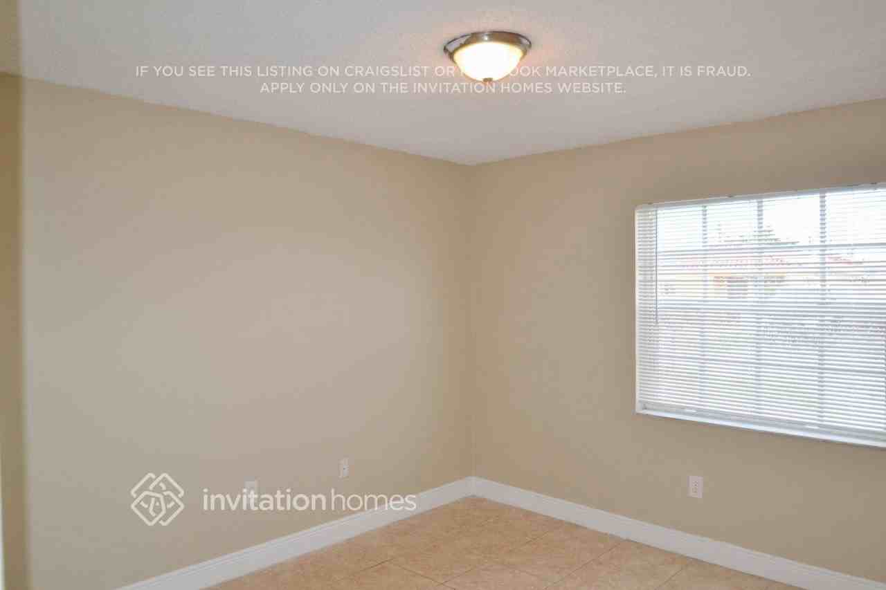 7550 W 30th Ave - Photo 4 of 8