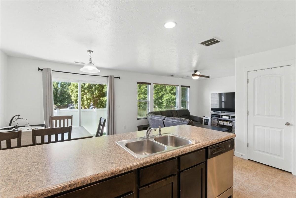 1187 W Seraphim Ct - Photo 3 of 20