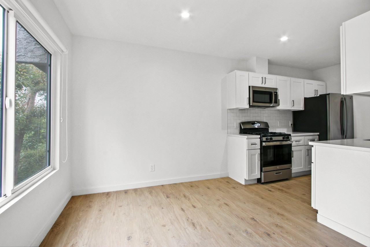 10795 Woodbine - Photo 6 of 13