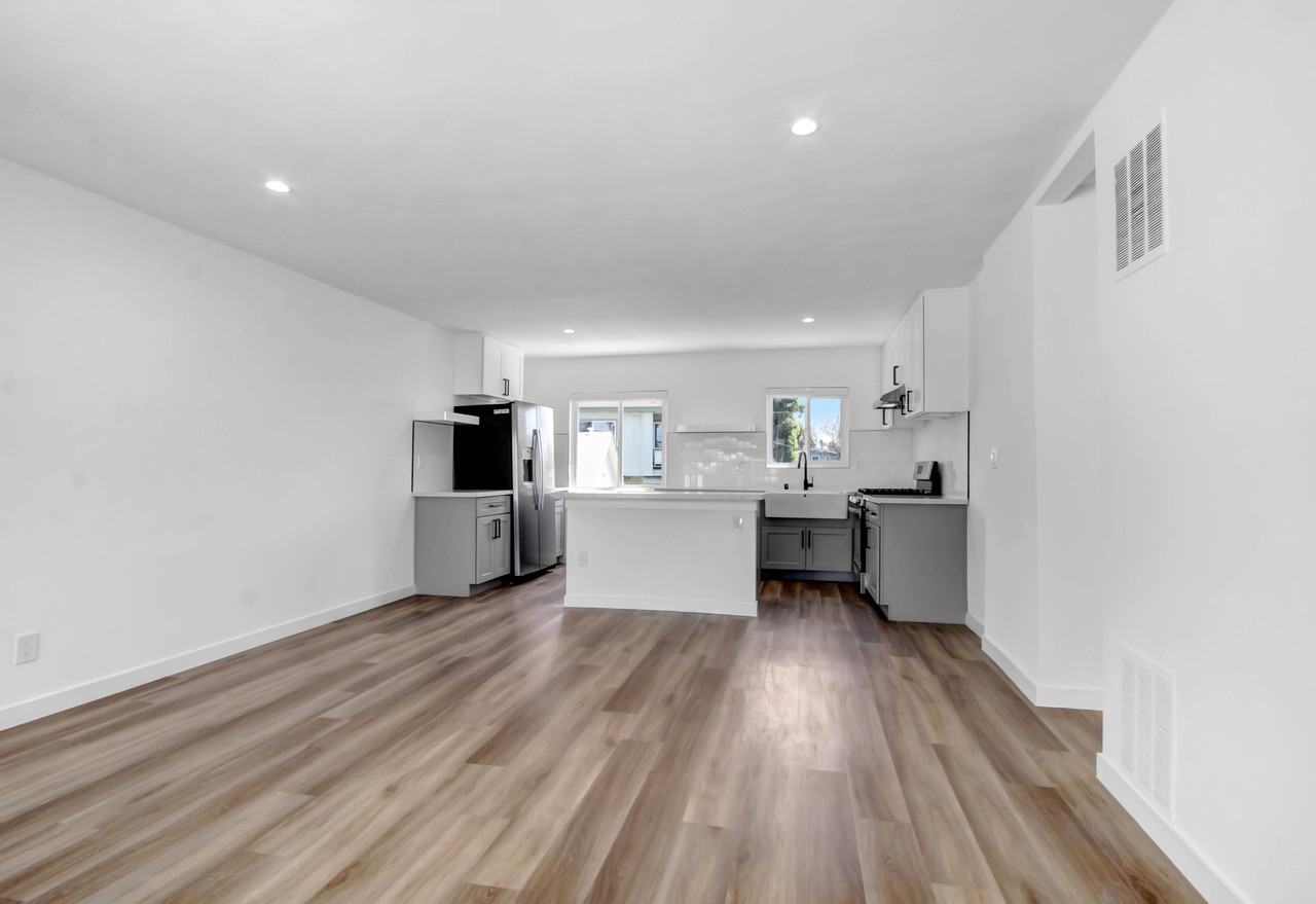 950 Venice Blvd. - Photo 2 of 35