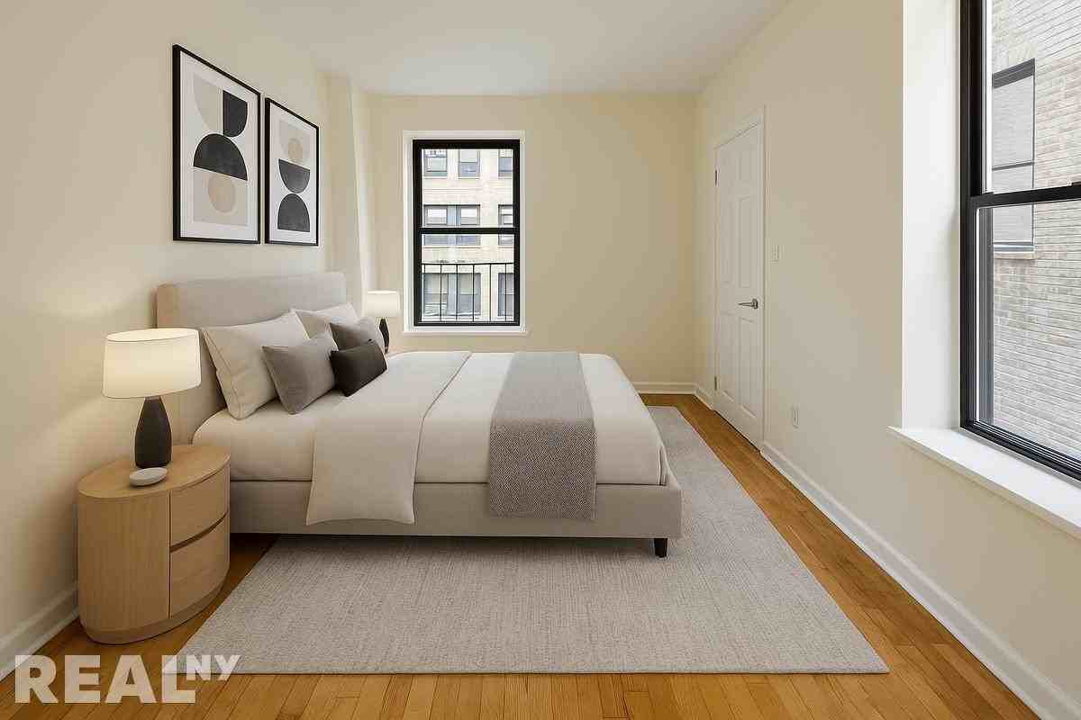 152 E 84th St #2F - Photo 2 of 6