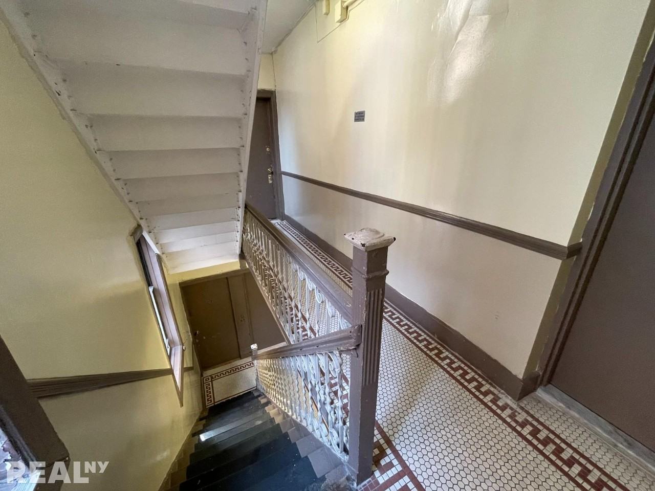 516 E 80th St #25 - Photo 7 of 10