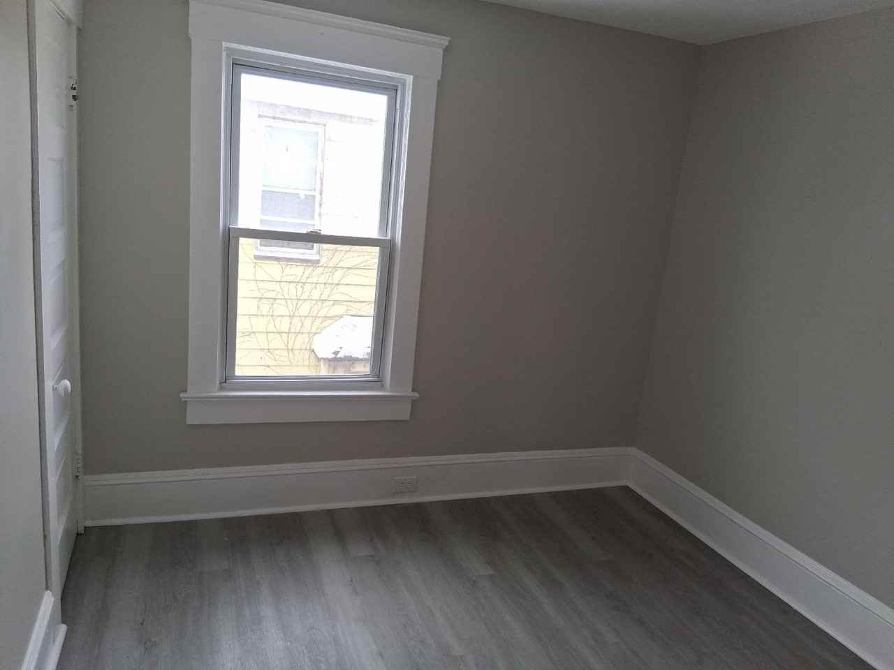 1337 E 84th St - Photo 3 of 20