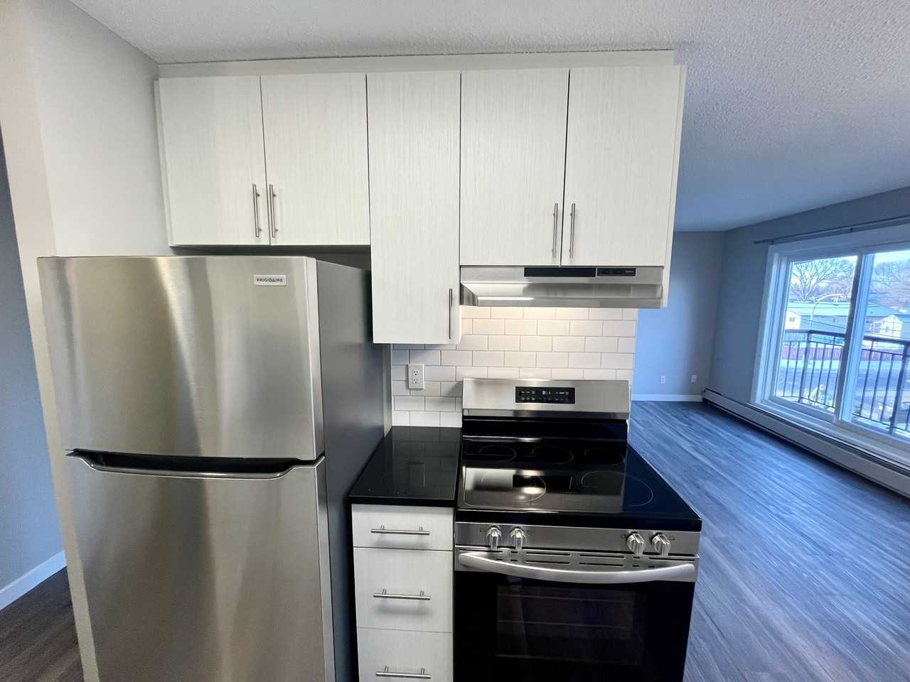 Sunset Crest Apartments - Photo 5 of 23