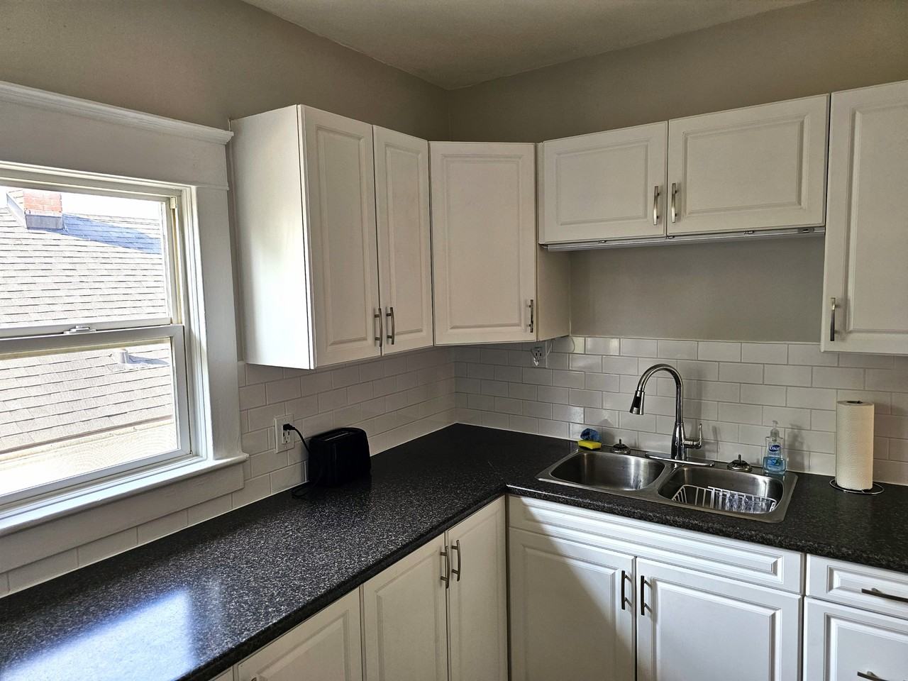 227 Bowen Rd - Photo 3 of 19