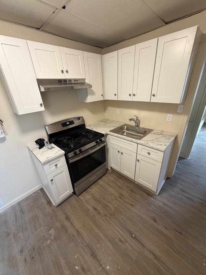 1224 2nd St. - Photo 2 of 8