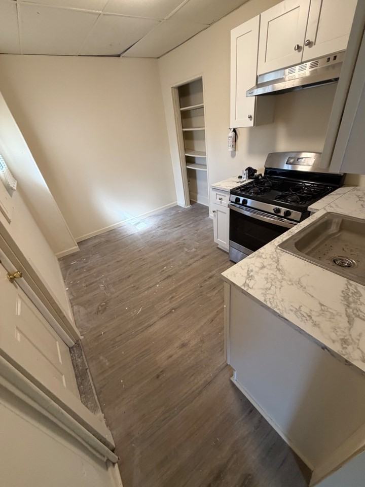 1224 2nd St. - Photo 3 of 8