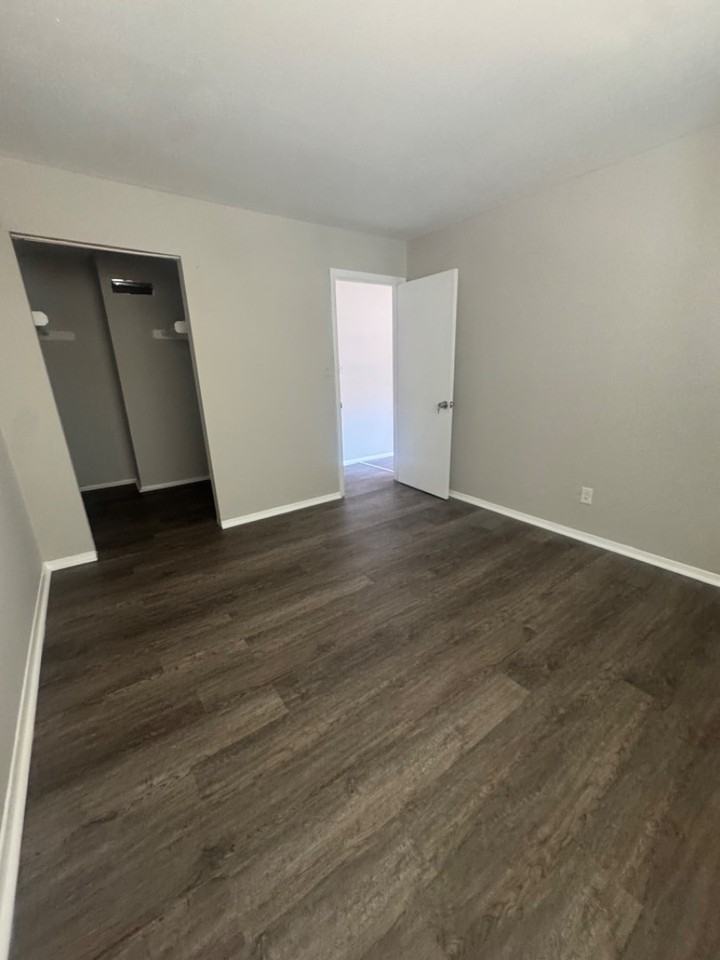 3421 Glen Avenue - Photo 4 of 6