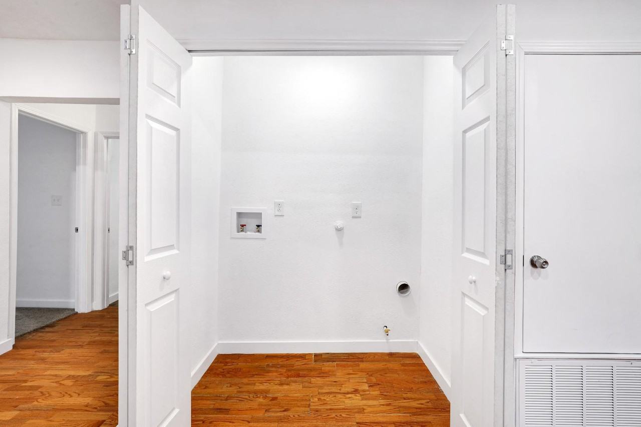 1920 Leal St - Photo 6 of 10