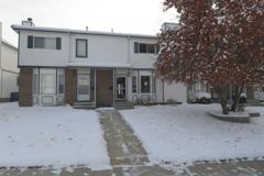 3 Bedroom Townhouse with Detached Single Car Garage!! - Photo 1 of 1