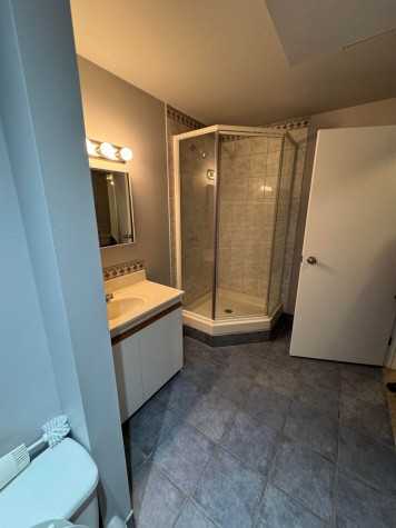 3 Bedroom Townhouse with Detached Single Car Garage!! - Photo 4 of 17