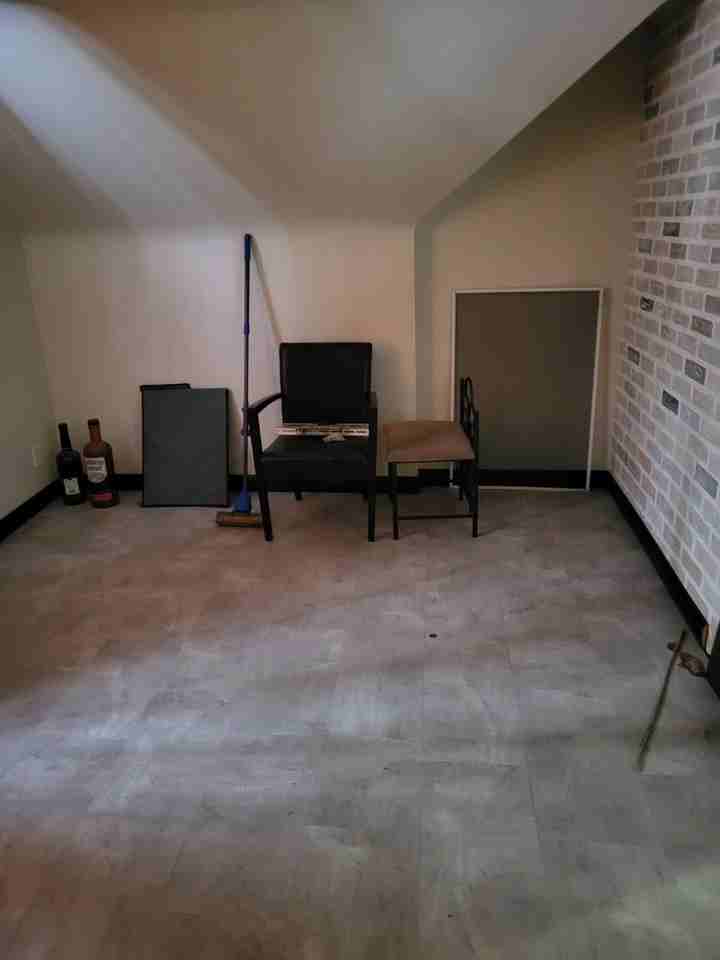 900 Bond St - Photo 5 of 10