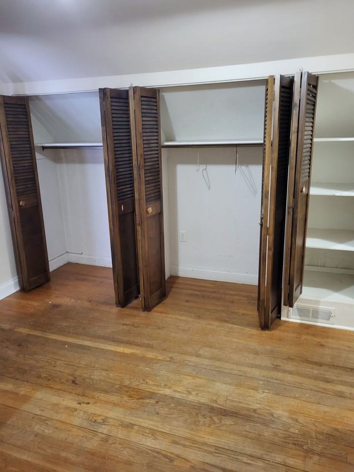 900 Bond St - Photo 7 of 10