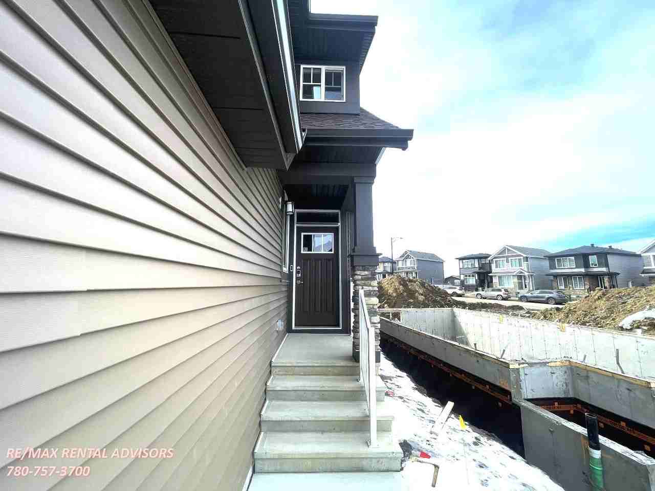 13052 212 St Nw - Photo 2 of 23