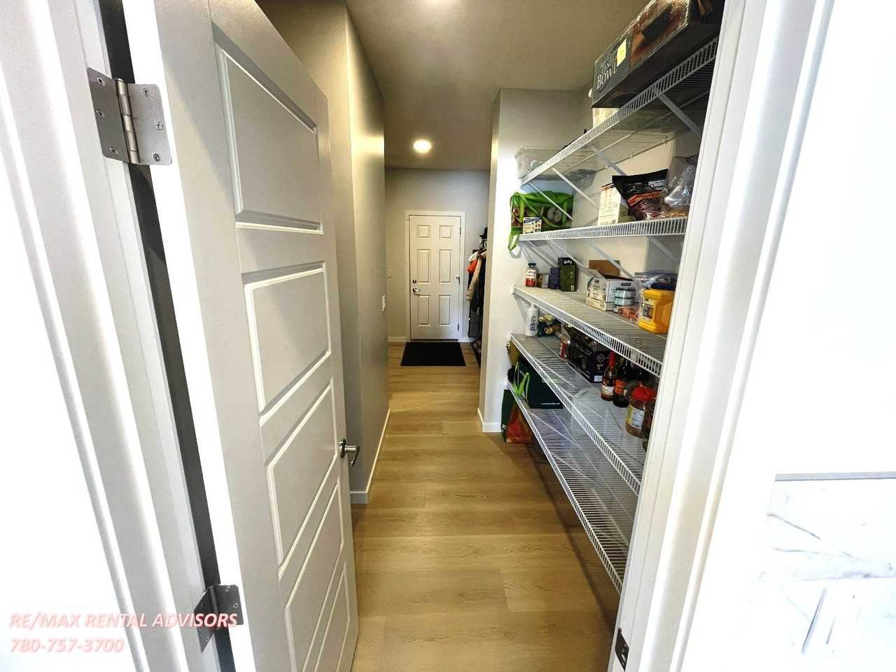 13052 212 St Nw - Photo 7 of 23