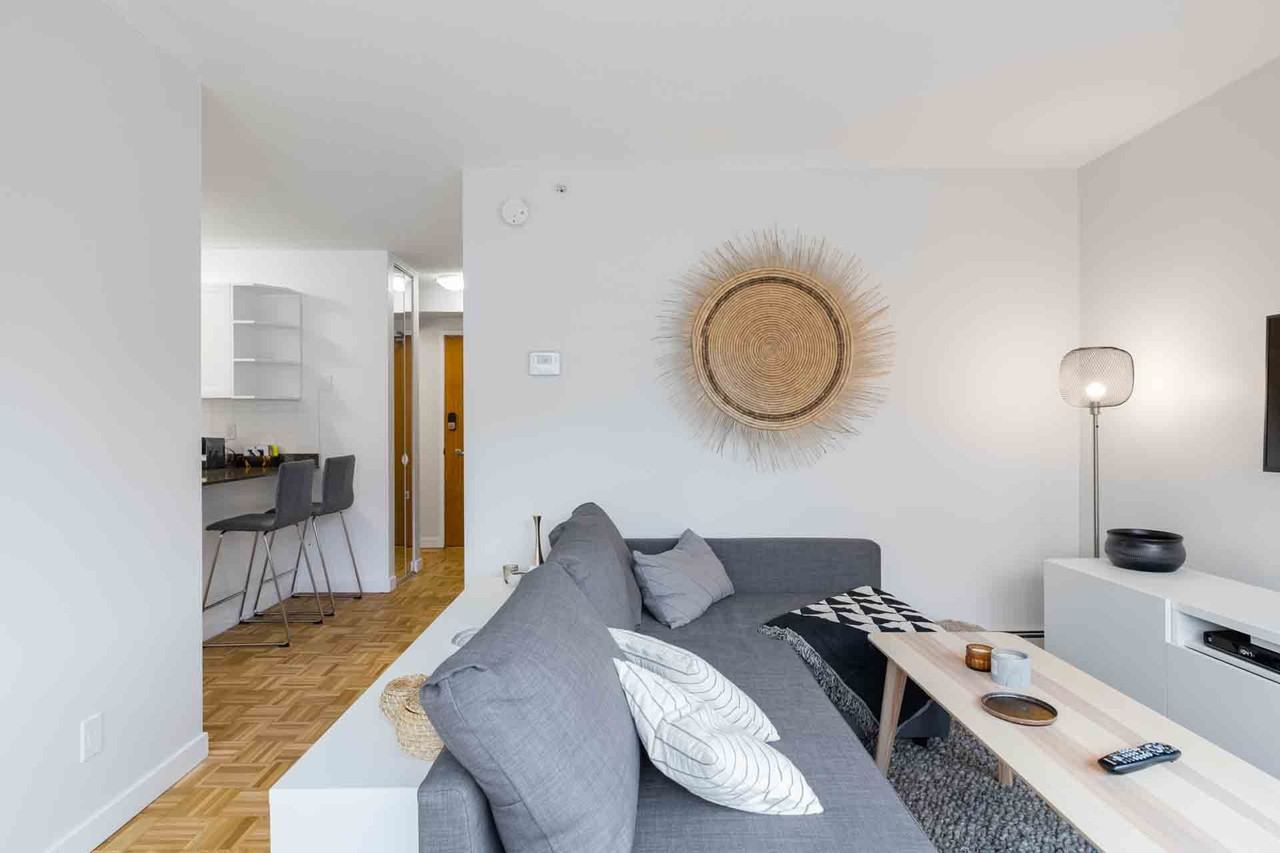 1033 Haro St - Photo 3 of 7
