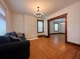 featured image of 3550 Woodburn Ave #1