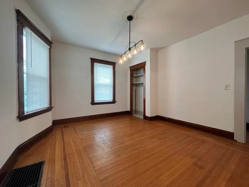 3550 Woodburn Ave #1 - Photo 5 of 6