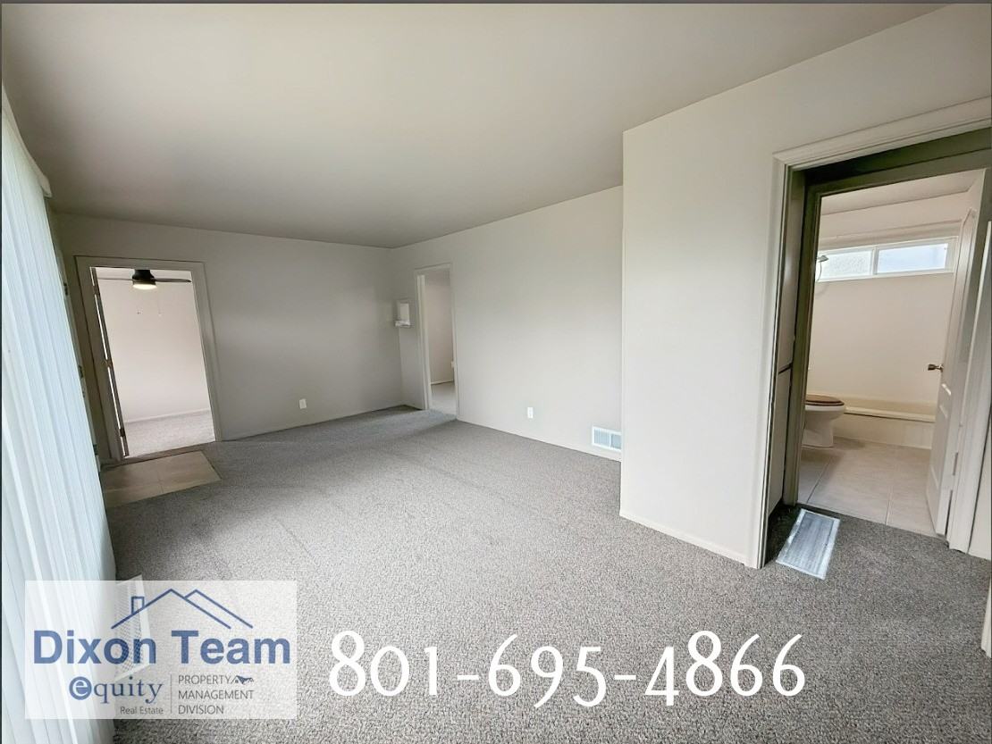 1022 Southwell St #1 - Photo 3 of 15