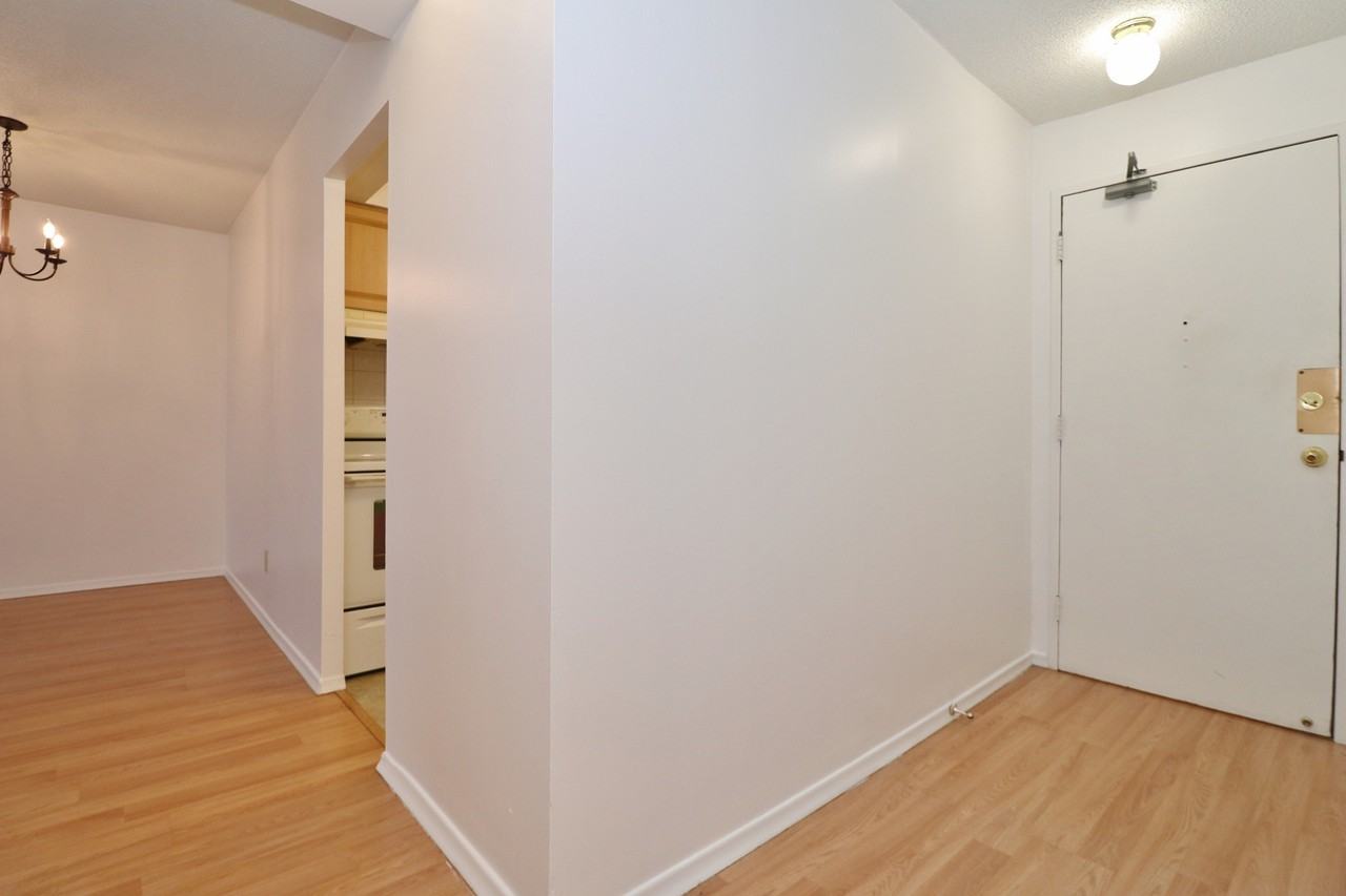 158B Mcarthur Ave - Photo 2 of 21