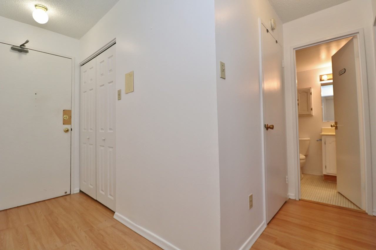 158B Mcarthur Ave - Photo 3 of 21