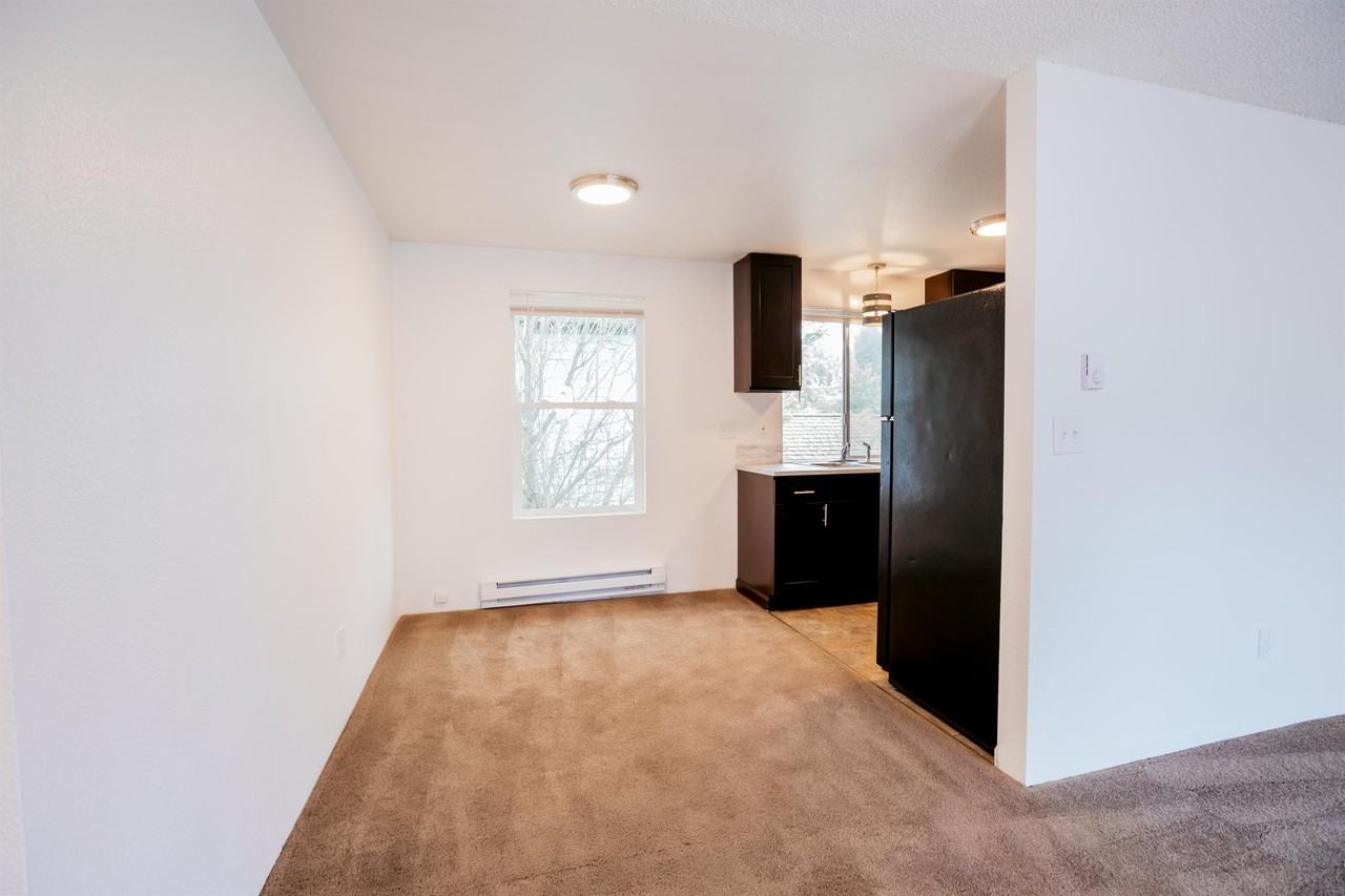 1506 S G St #3 - Photo 5 of 20