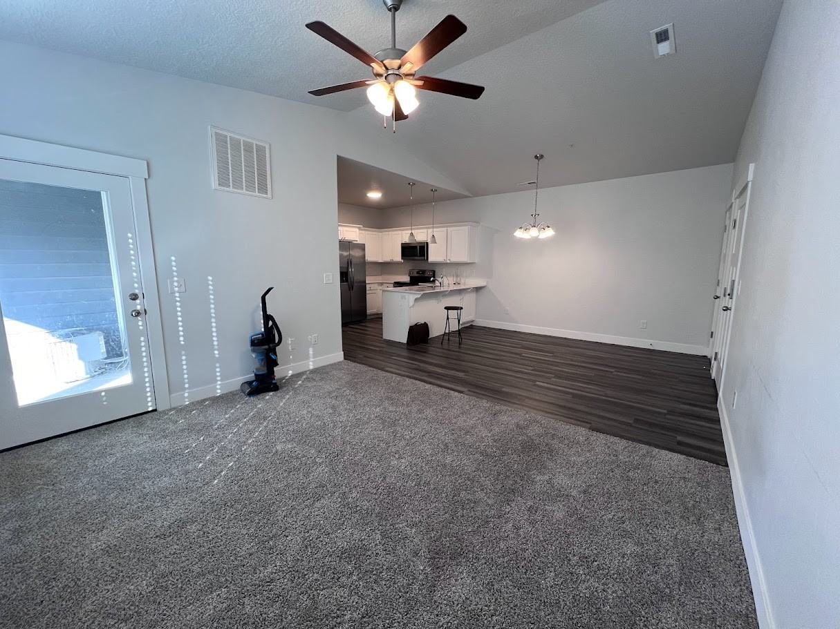 338 W 410 N #M - Photo 3 of 14