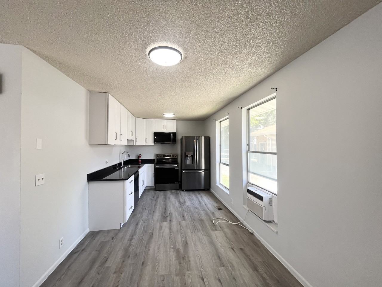 1265 E Crandall Ave #1267 - Photo 3 of 20