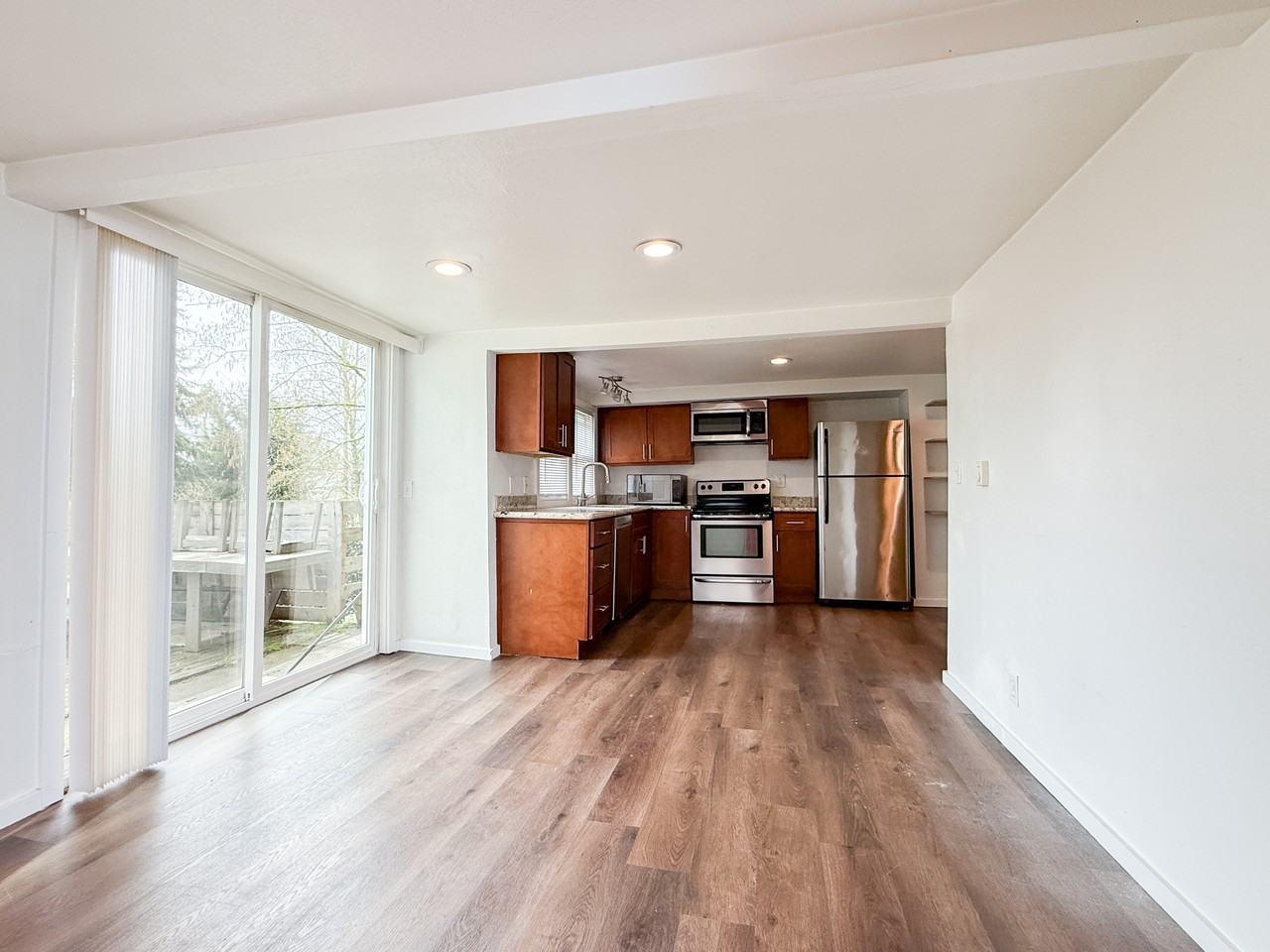 11806 Glendale Way S #B - Photo 2 of 12