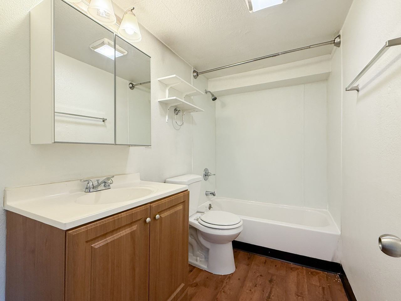 11806 Glendale Way S #B - Photo 5 of 12