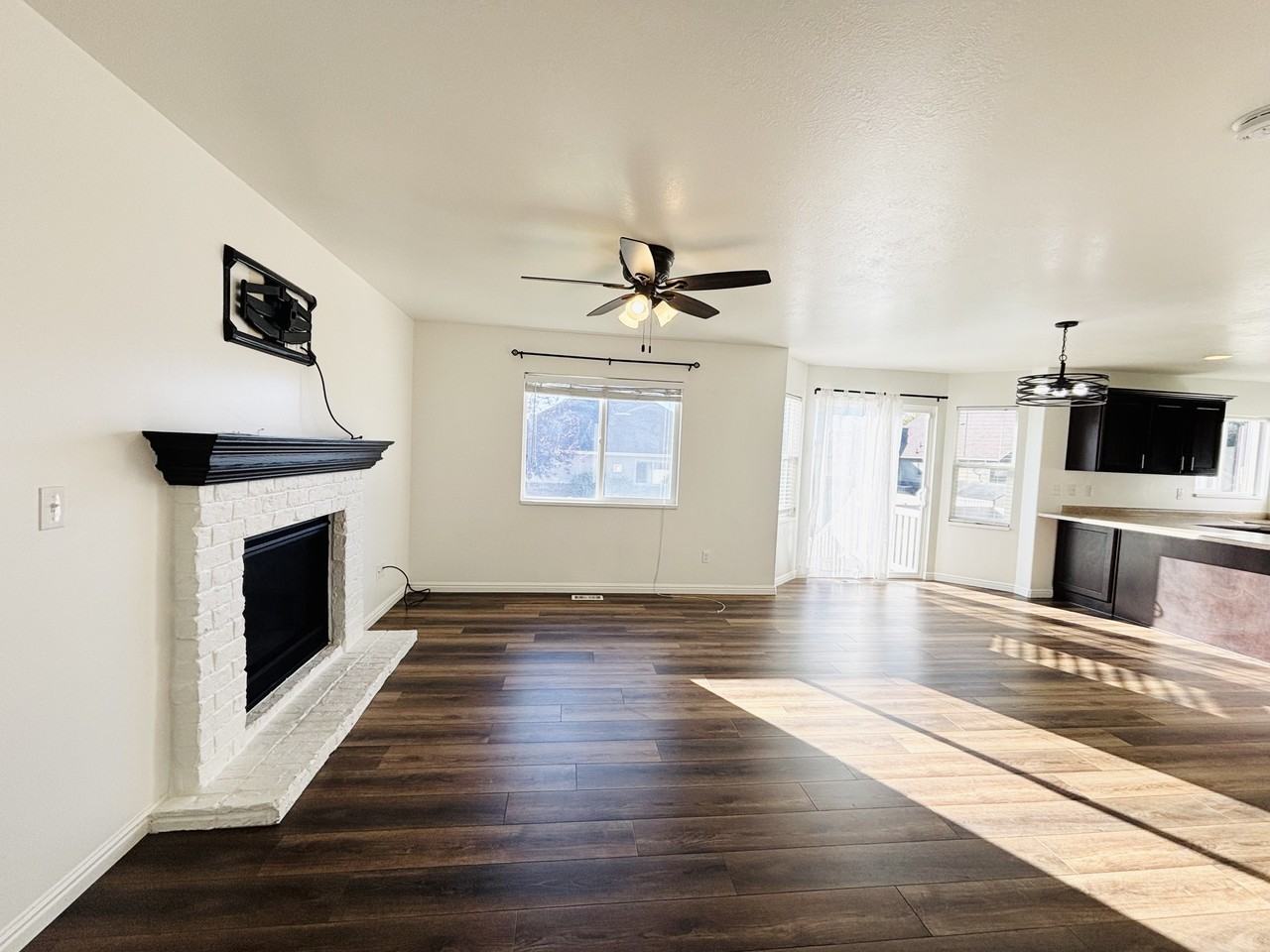 1094 S 1825 W #1 - Photo 2 of 40