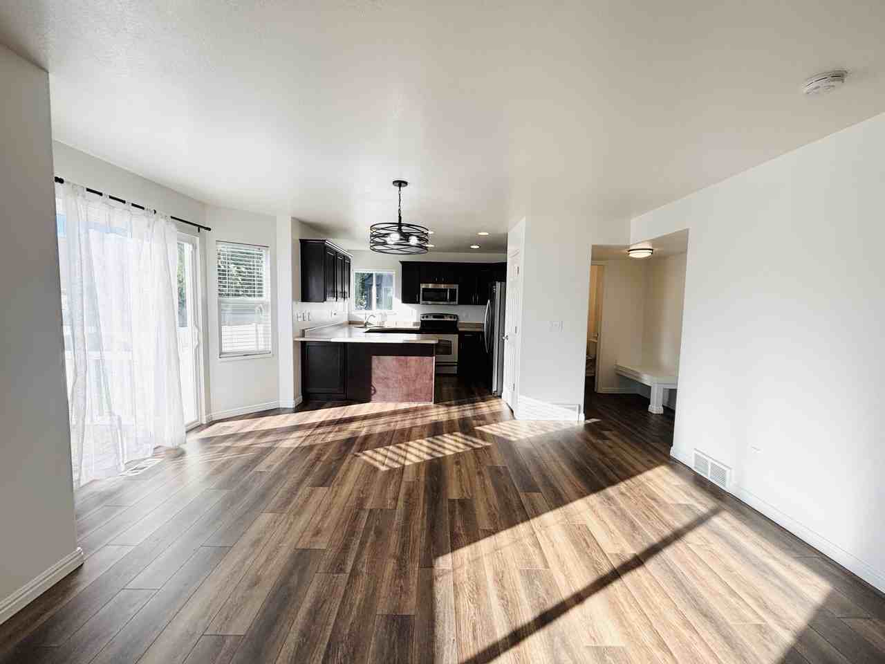 1094 S 1825 W #1 - Photo 3 of 40