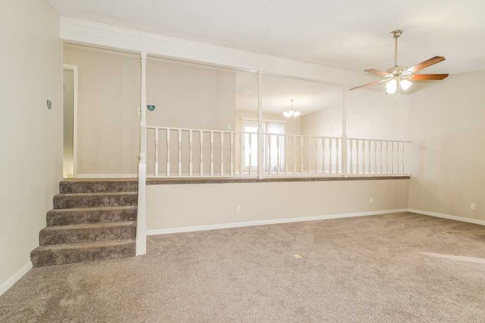 11990 Roseview Ln - Photo 5 of 17