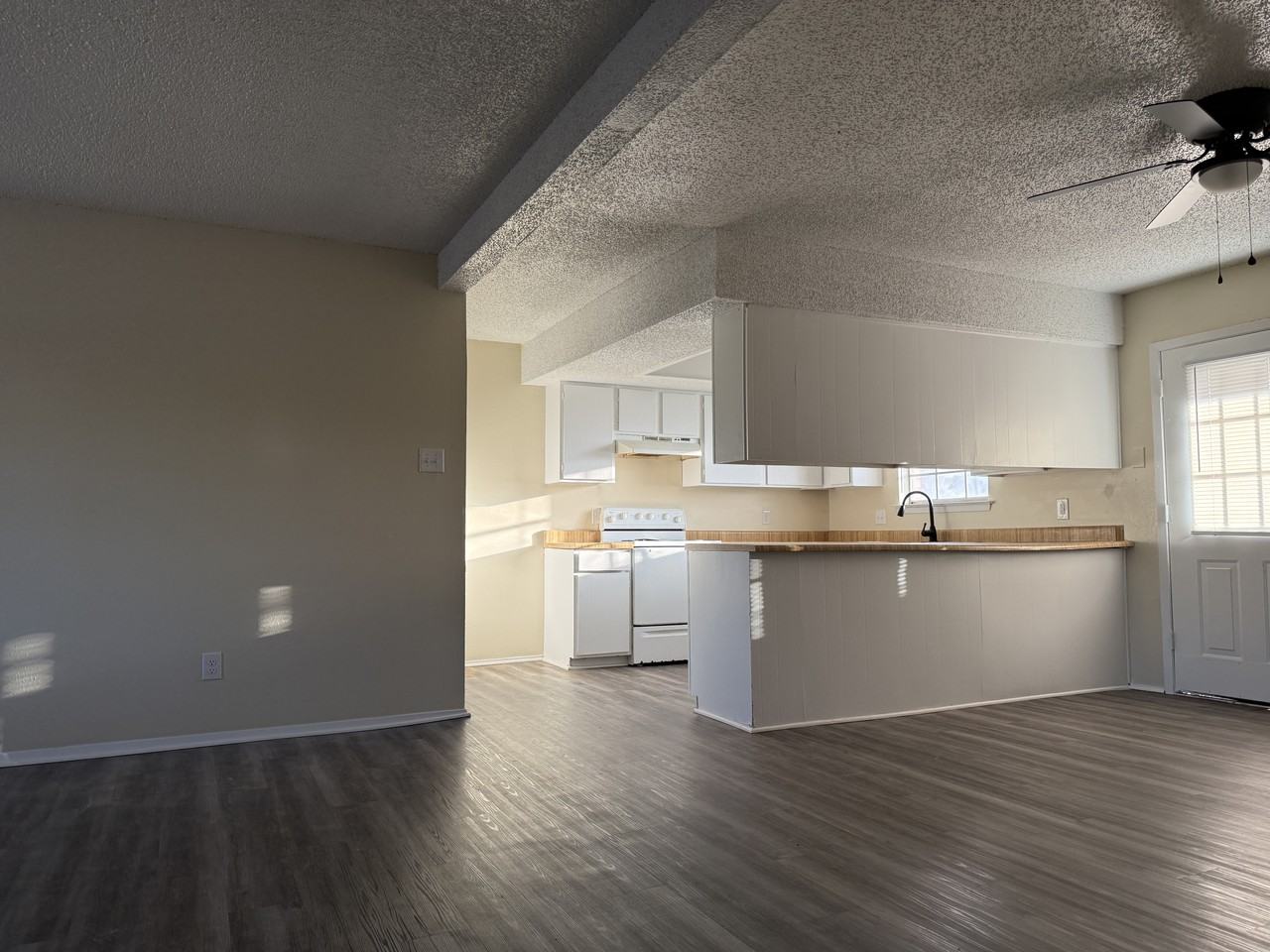 1004 Indian Trl #D - Photo 2 of 9