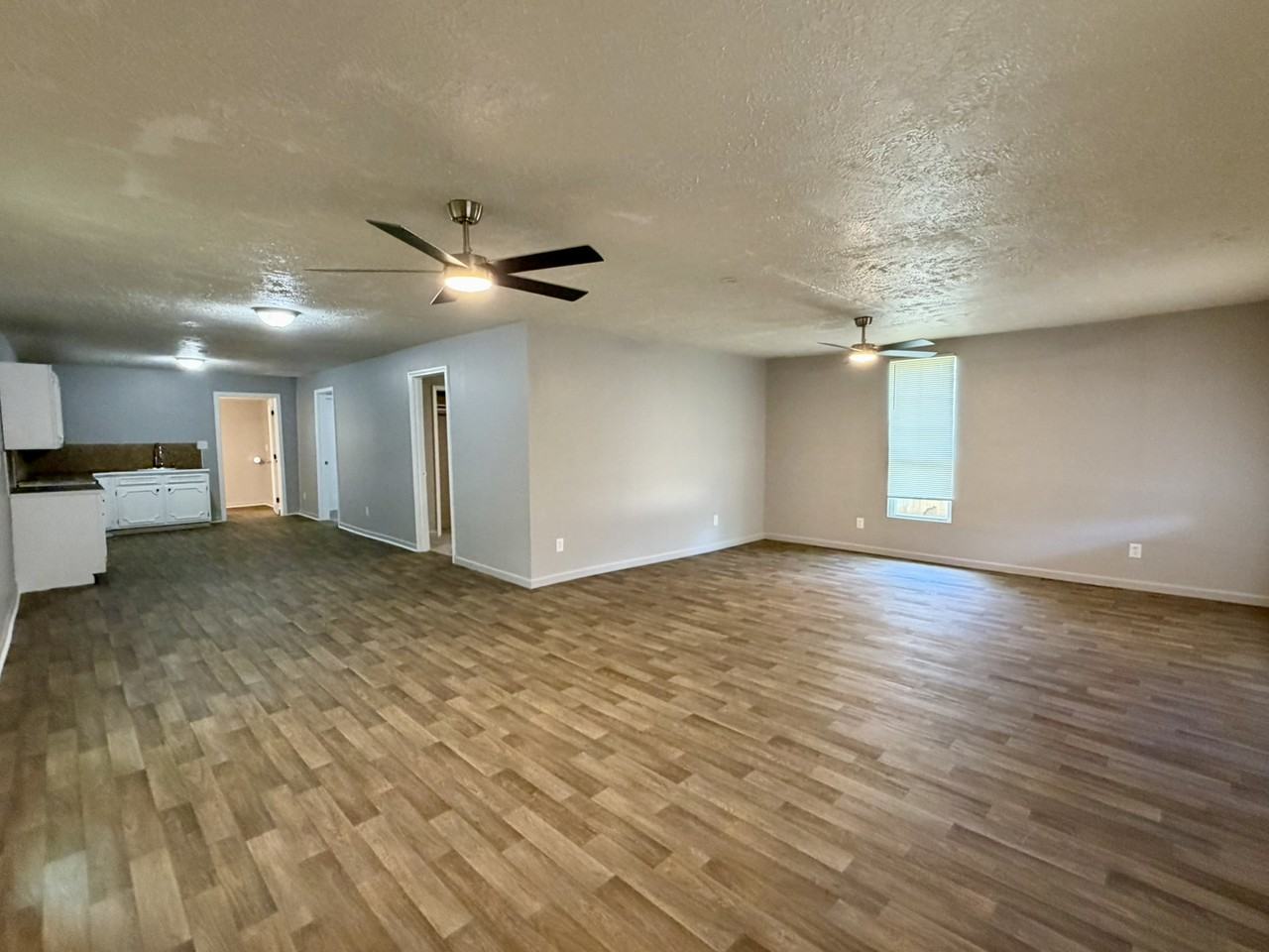 724 Searcy Ave #1 - Photo 2 of 12