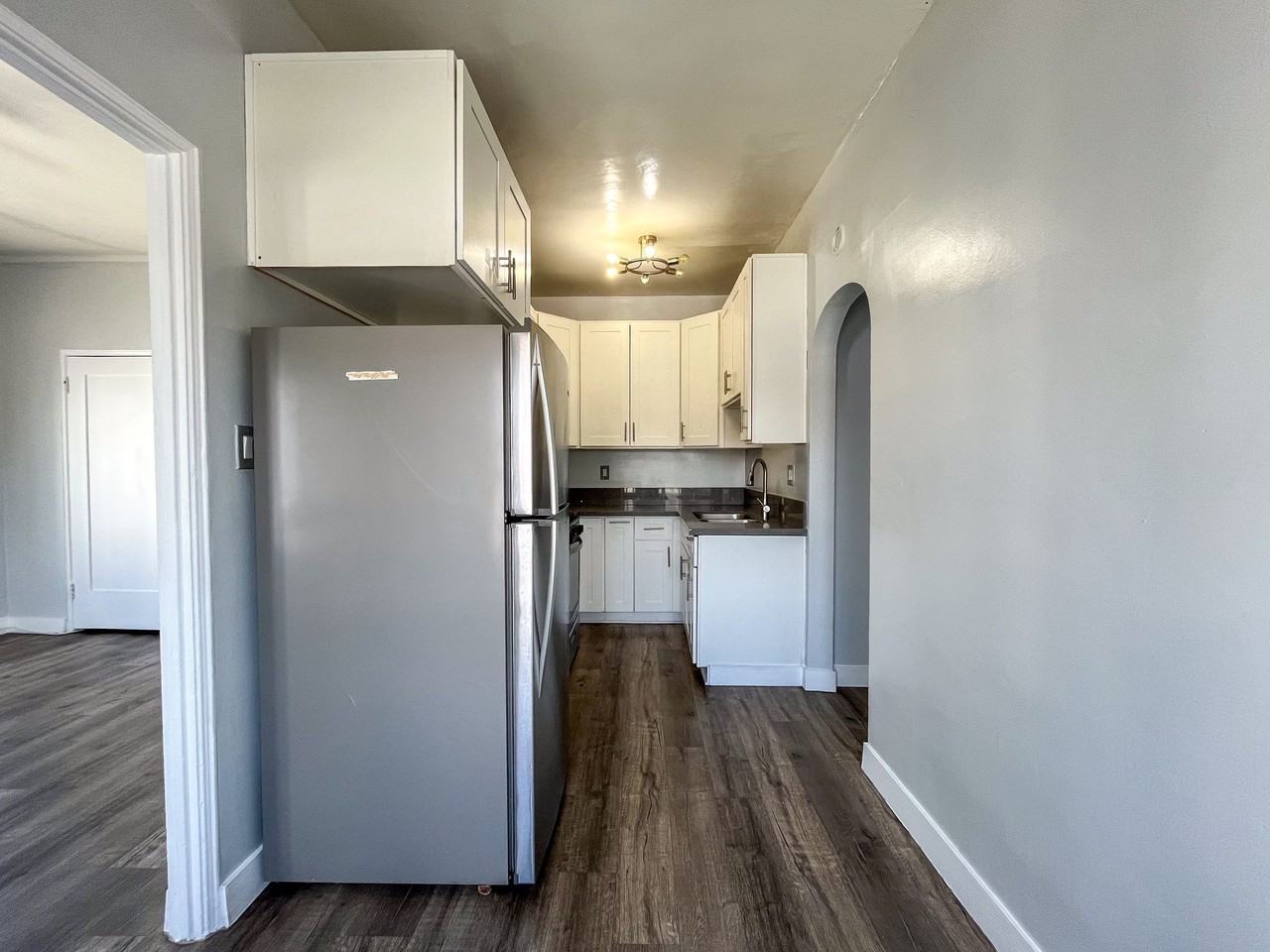 636 Chestnut Avenue - Photo 2 of 32