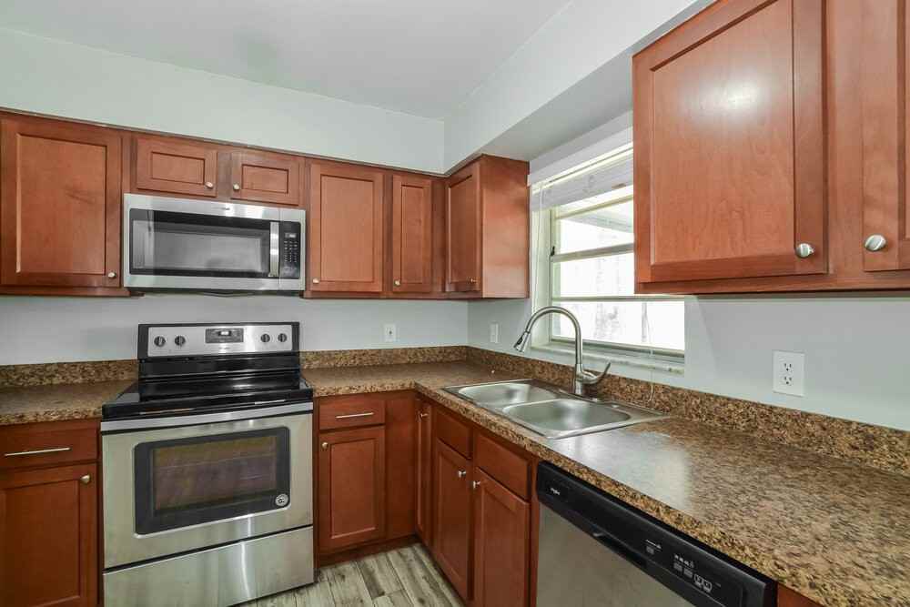 1301 Baranova Rd - Photo 7 of 16