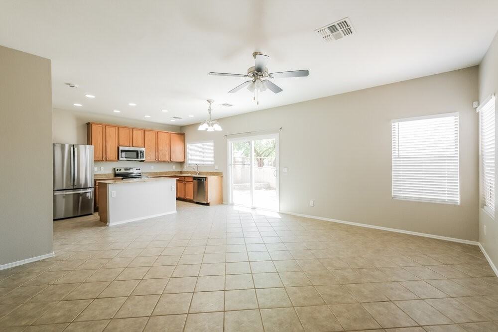 8183 W Carol Ave - Photo 5 of 17